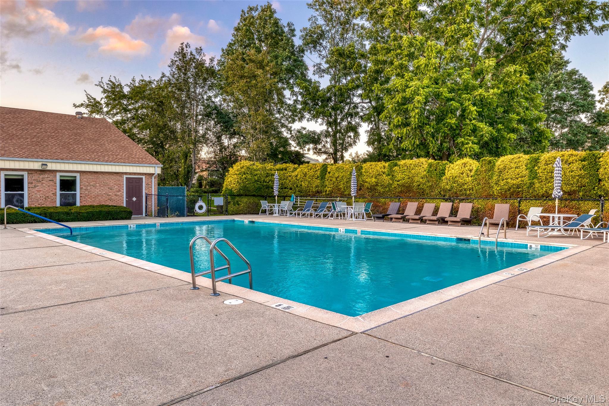 #20 photo, 45 Theodore Drive, 東長島 Coram , NY 11727