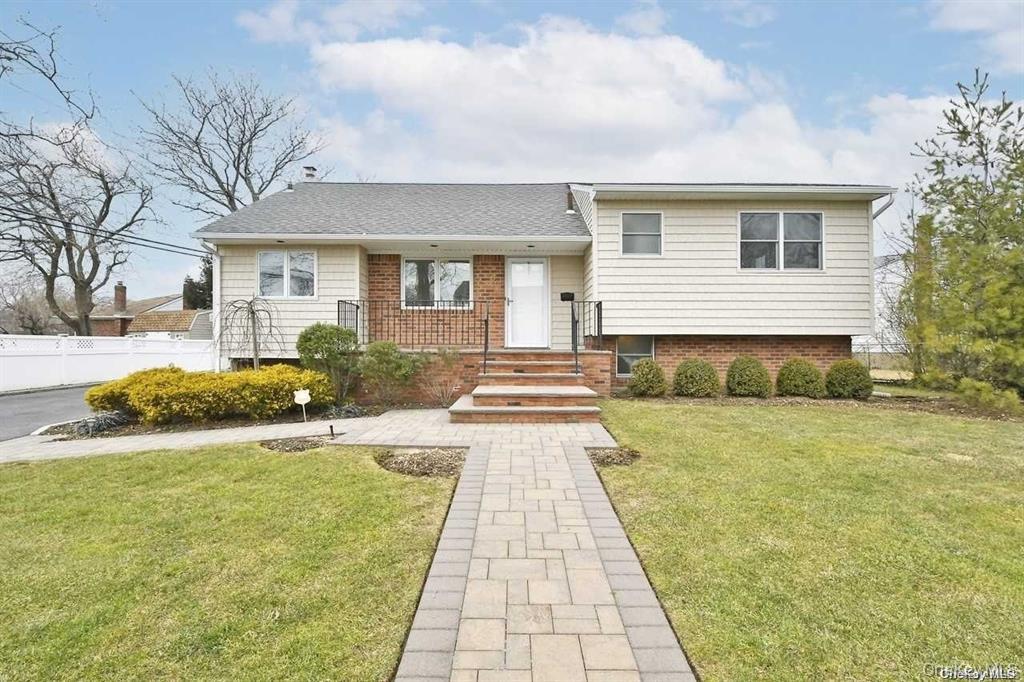 #2 photo, 6 Patricia Street, নাসাউ কাউন্টি Plainview , NY 11803