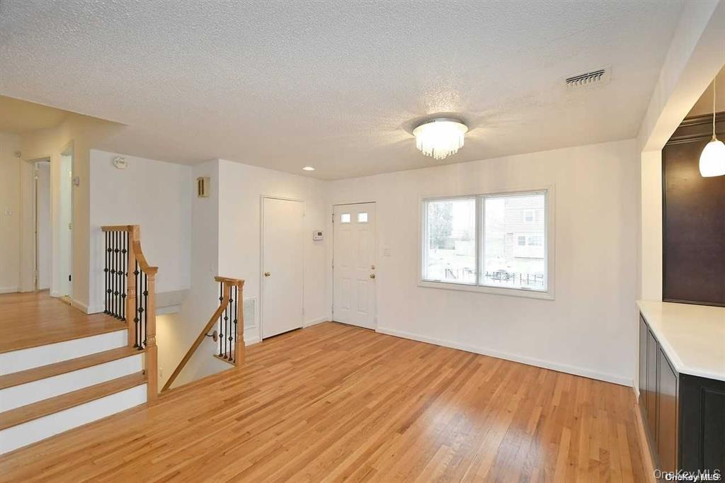 #5 photo, 6 Patricia Street, নাসাউ কাউন্টি Plainview , NY 11803