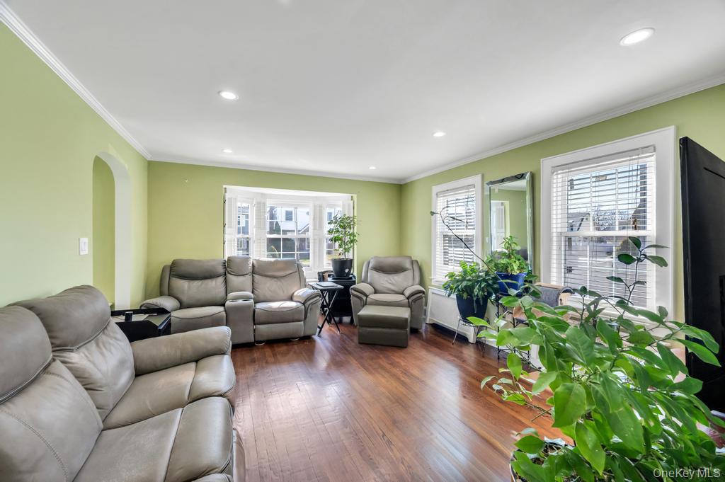 #13 photo, 2478 Loft Avenue, מחוז נסאו Baldwin , NY 11510