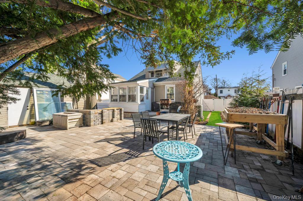 #18 photo, 2478 Loft Avenue, מחוז נסאו Baldwin , NY 11510