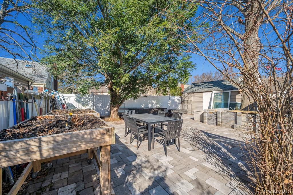 #19 photo, 2478 Loft Avenue, מחוז נסאו Baldwin , NY 11510