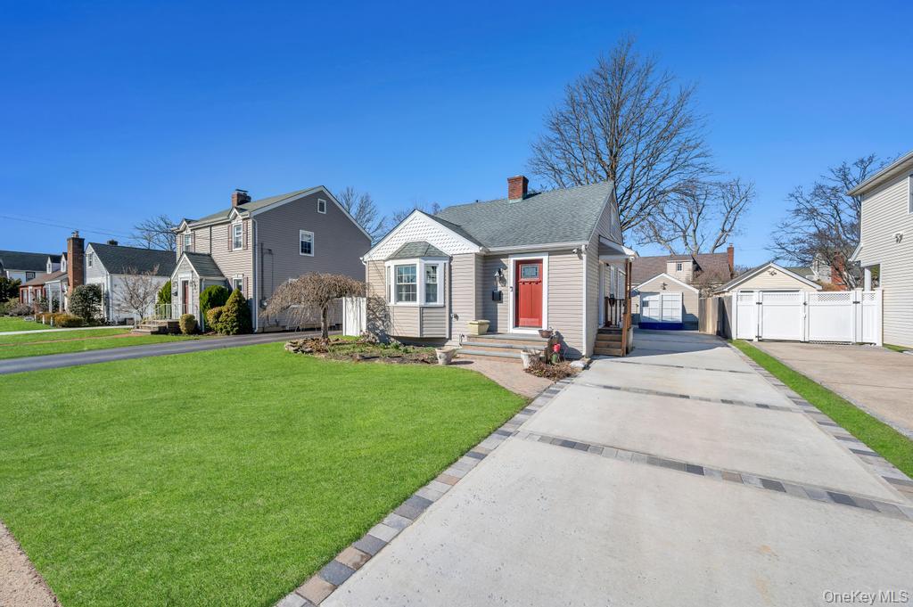 #2 photo, 2478 Loft Avenue, מחוז נסאו Baldwin , NY 11510