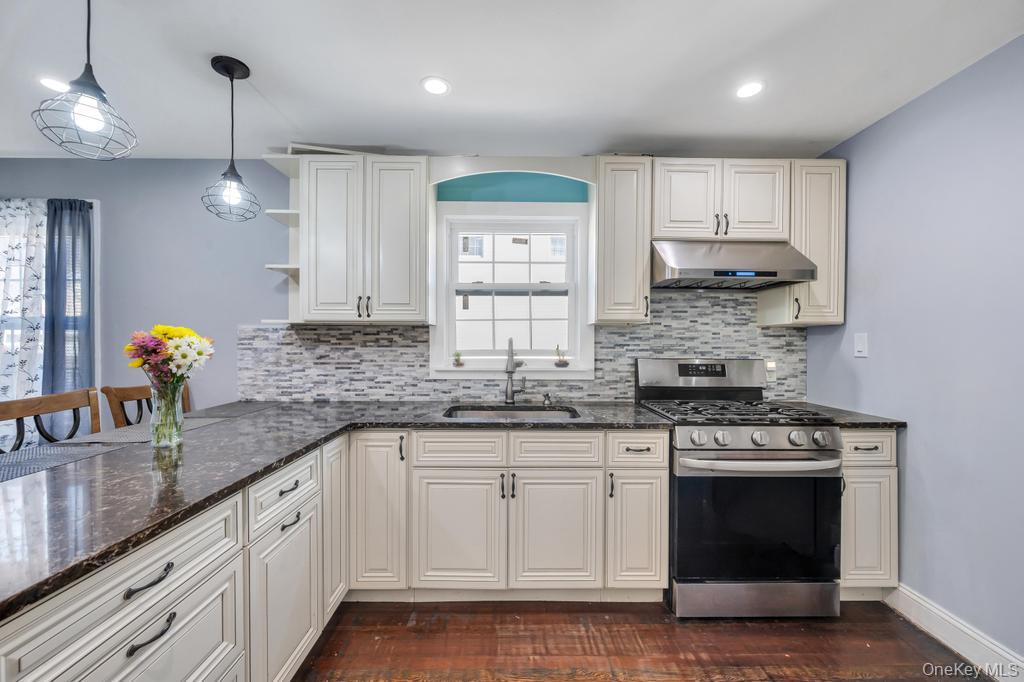 #4 photo, 2478 Loft Avenue, מחוז נסאו Baldwin , NY 11510