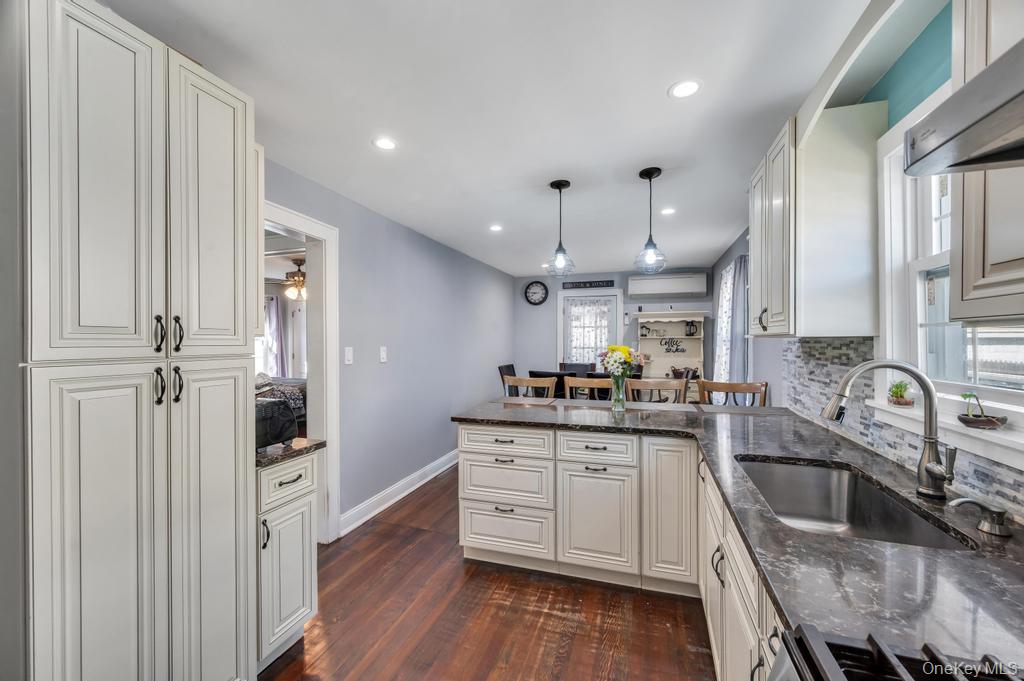 #5 photo, 2478 Loft Avenue, מחוז נסאו Baldwin , NY 11510