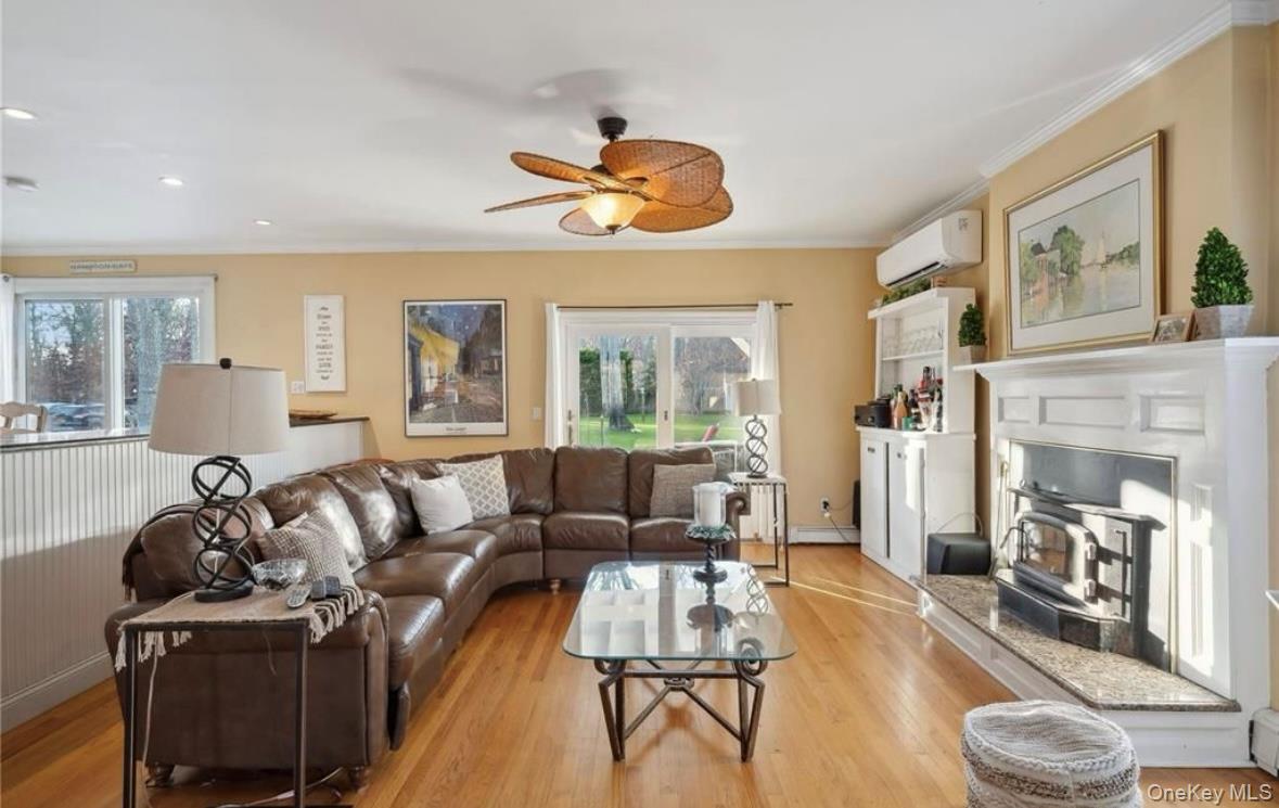 #5 photo, 23 N Westbury Road, מחוז סאפוק Hampton Bays , NY 11946