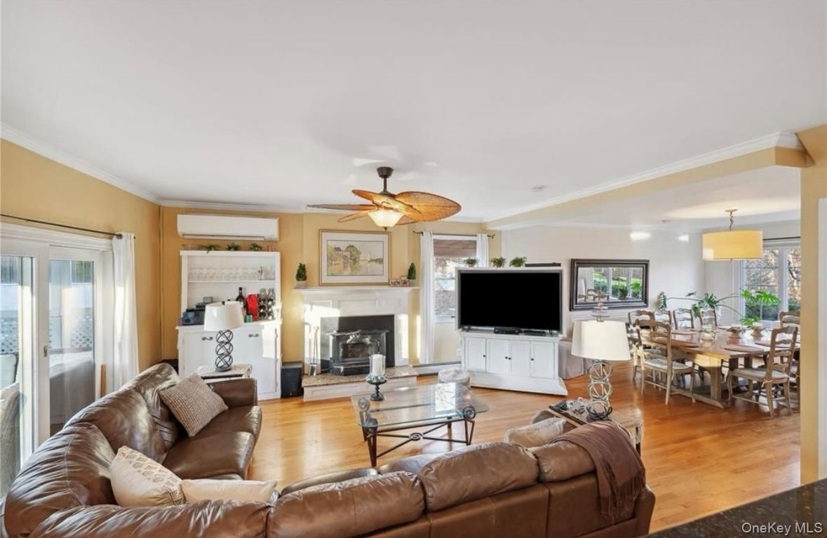 #6 photo, 23 N Westbury Road, מחוז סאפוק Hampton Bays , NY 11946