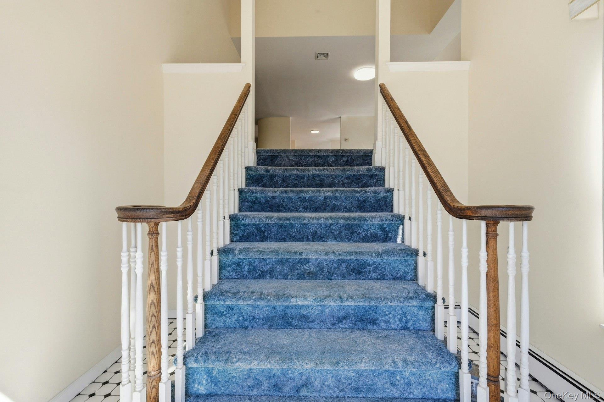 #4 photo, 20 Maryland Street, সাফোক কাউন্টি Dix Hills , NY 11746