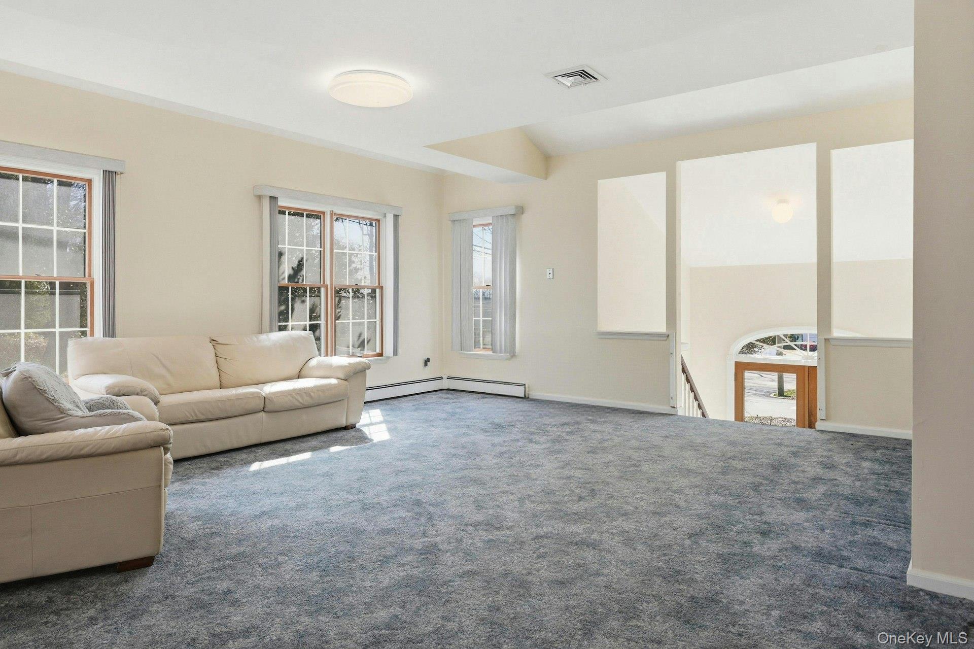 #6 photo, 20 Maryland Street, সাফোক কাউন্টি Dix Hills , NY 11746