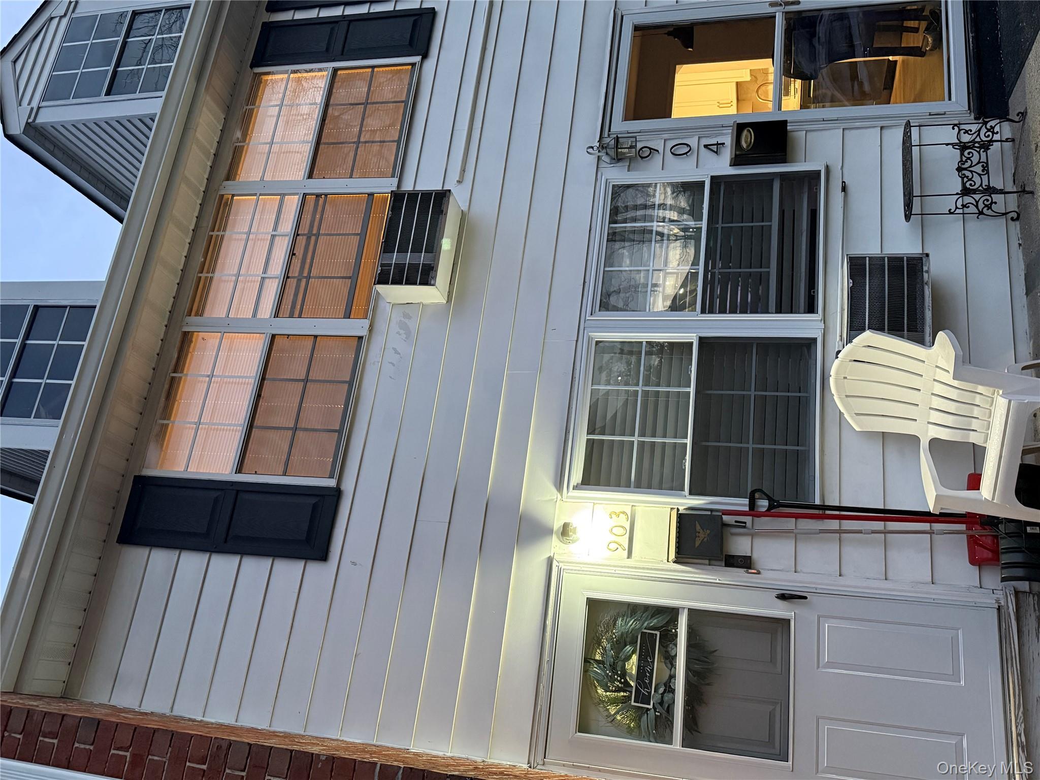 #2 photo, 903 Towne House Village, サフォーク郡 Islandia , NY 11749