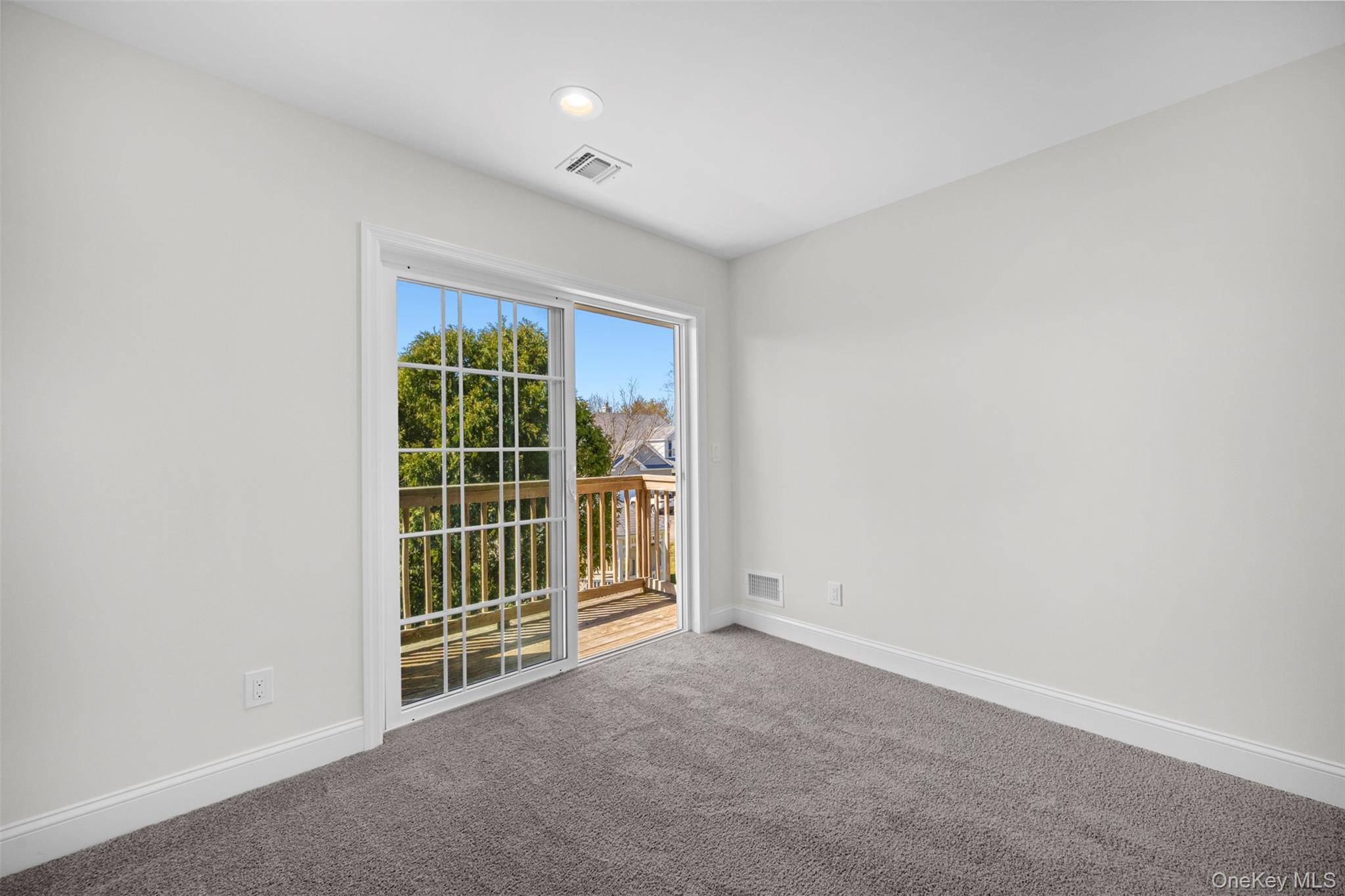 #20 photo, 108 Maya Circle, Саффолк ‖ Central Islip , NY 11722