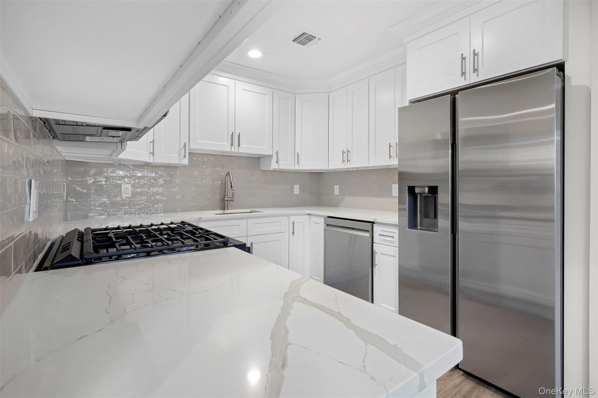 #7 photo, 108 Maya Circle, Саффолк ‖ Central Islip , NY 11722