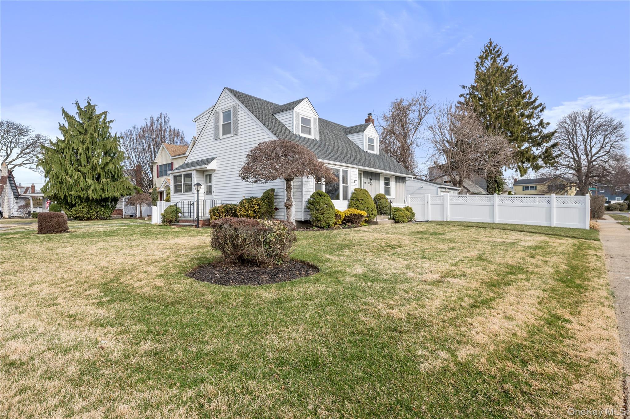 #16 photo, 832 Stratford Drive, 長島 East Meadow , NY 11554