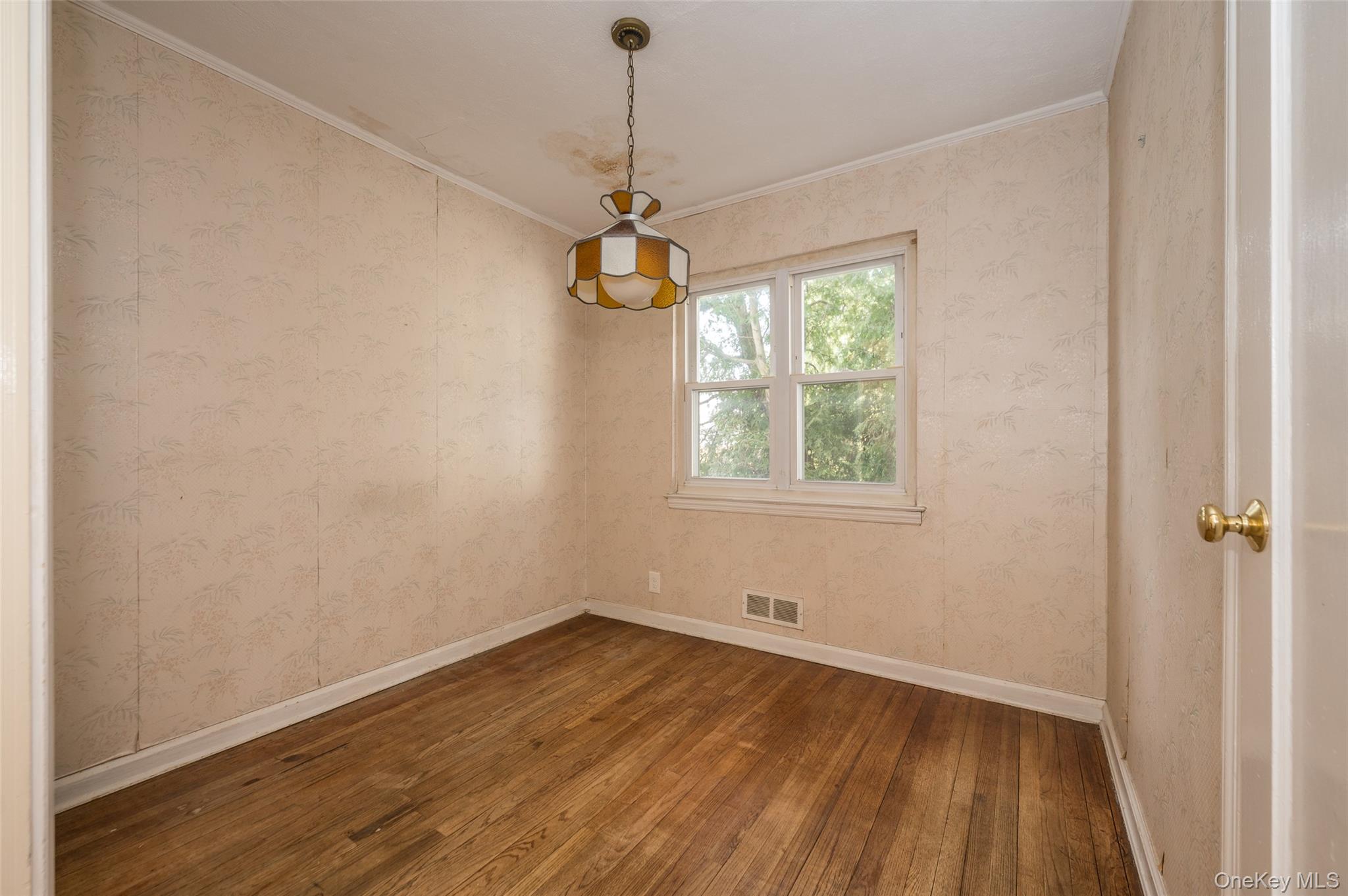 #4 photo, 832 Stratford Drive, 長島 East Meadow , NY 11554