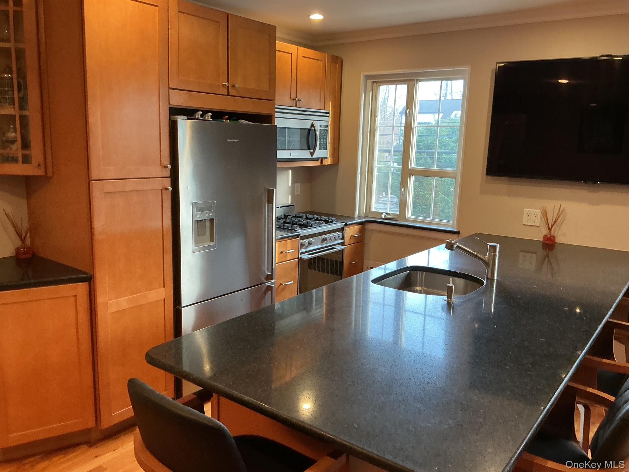 #2 photo, 441 W Main Street, 롱 아일랜드 Huntington , NY 11743