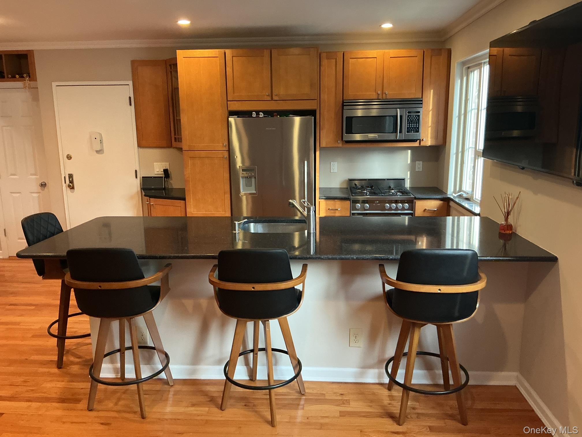 #3 photo, 441 W Main Street, 롱 아일랜드 Huntington , NY 11743