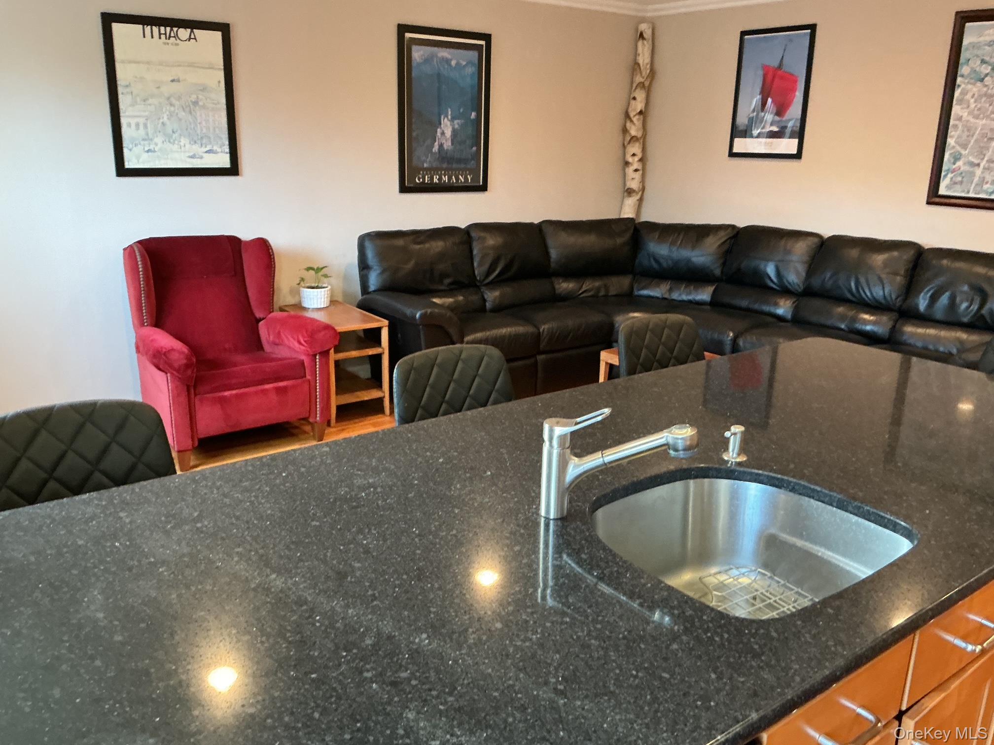 #5 photo, 441 W Main Street, 롱 아일랜드 Huntington , NY 11743