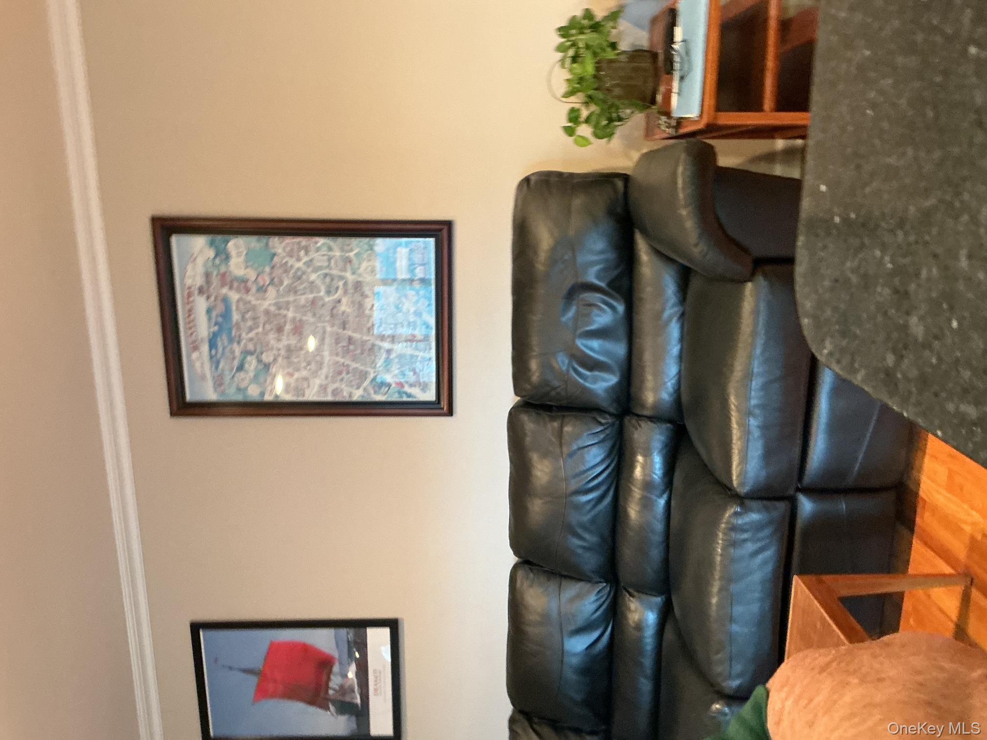 #7 photo, 441 W Main Street, 롱 아일랜드 Huntington , NY 11743