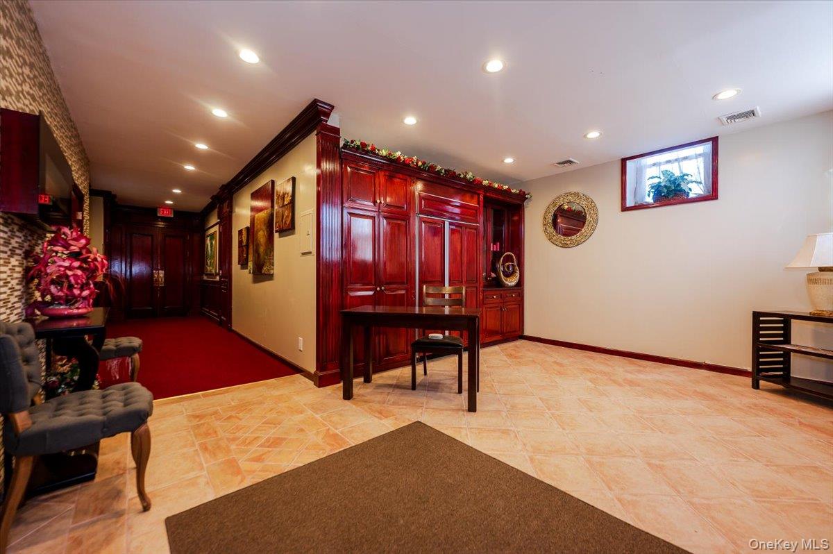 #2 photo, 134 Jefferson Street, Нассау ‖ Inwood , NY 11096