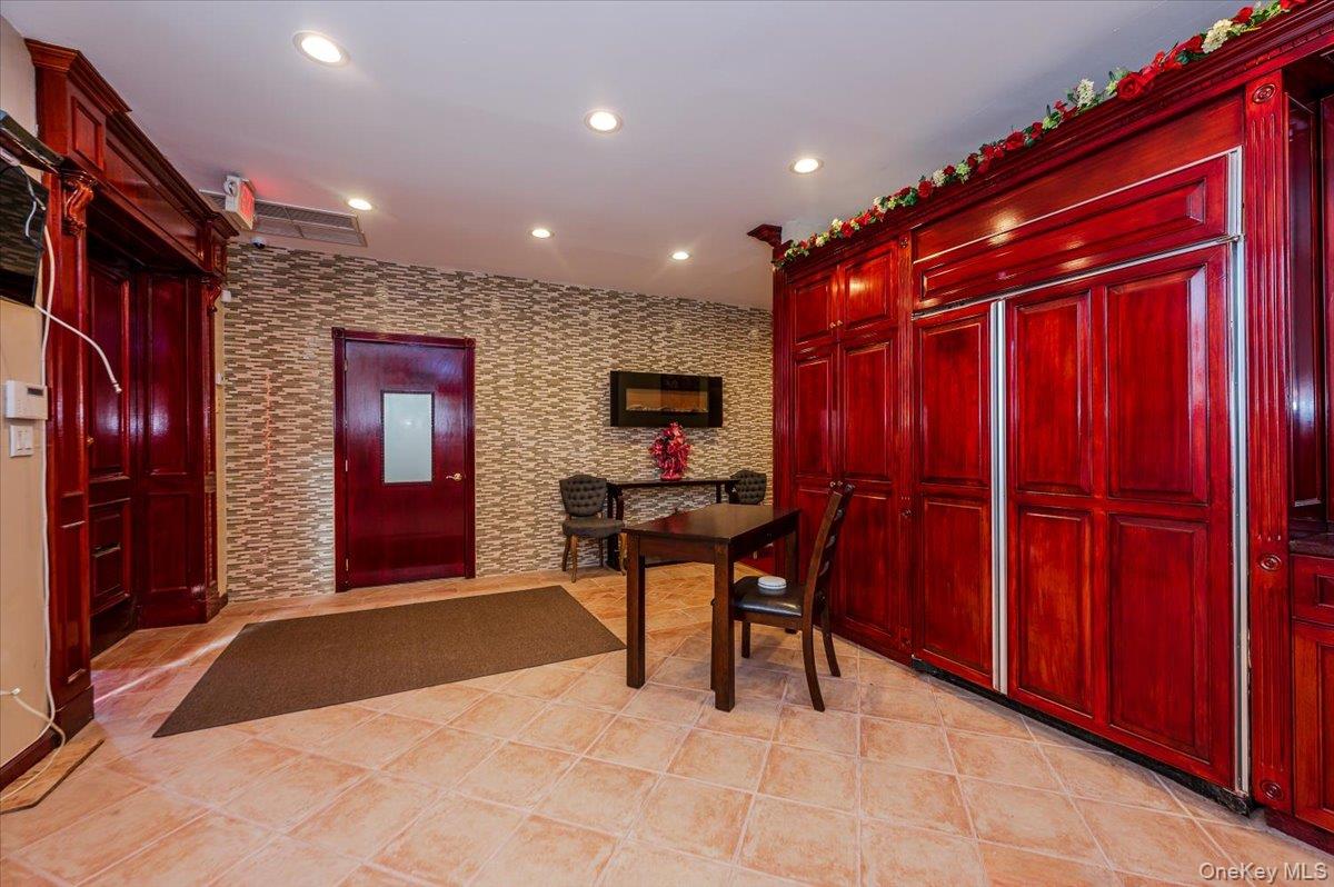 #3 photo, 134 Jefferson Street, Нассау ‖ Inwood , NY 11096