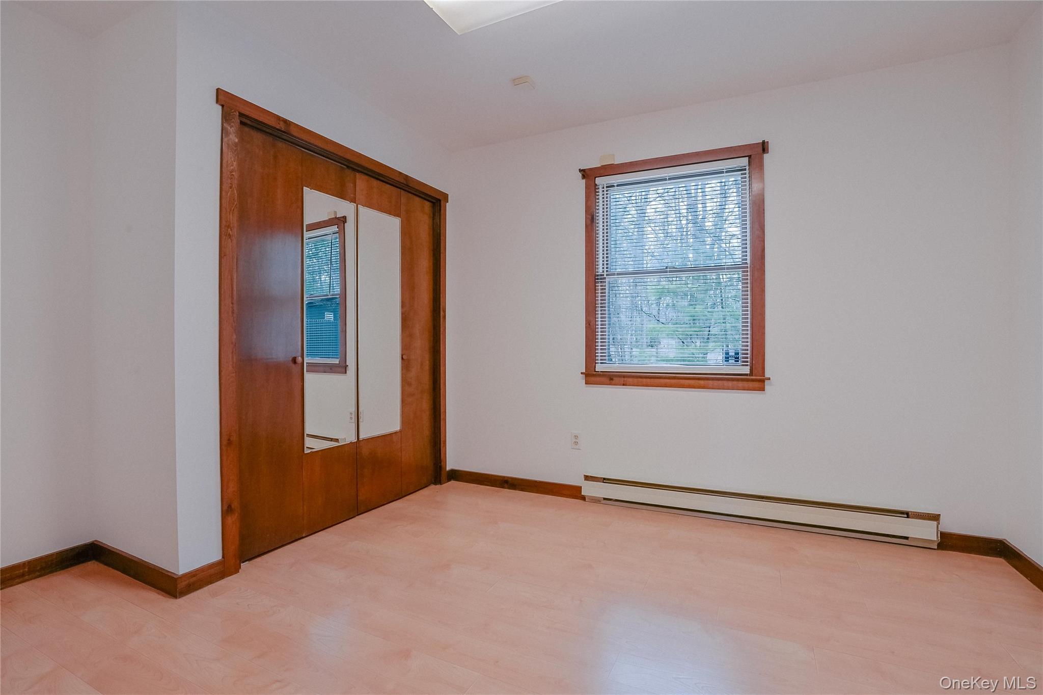 #10 photo, 1050 Route 28, 뉴욕주 Kingston , NY 12401