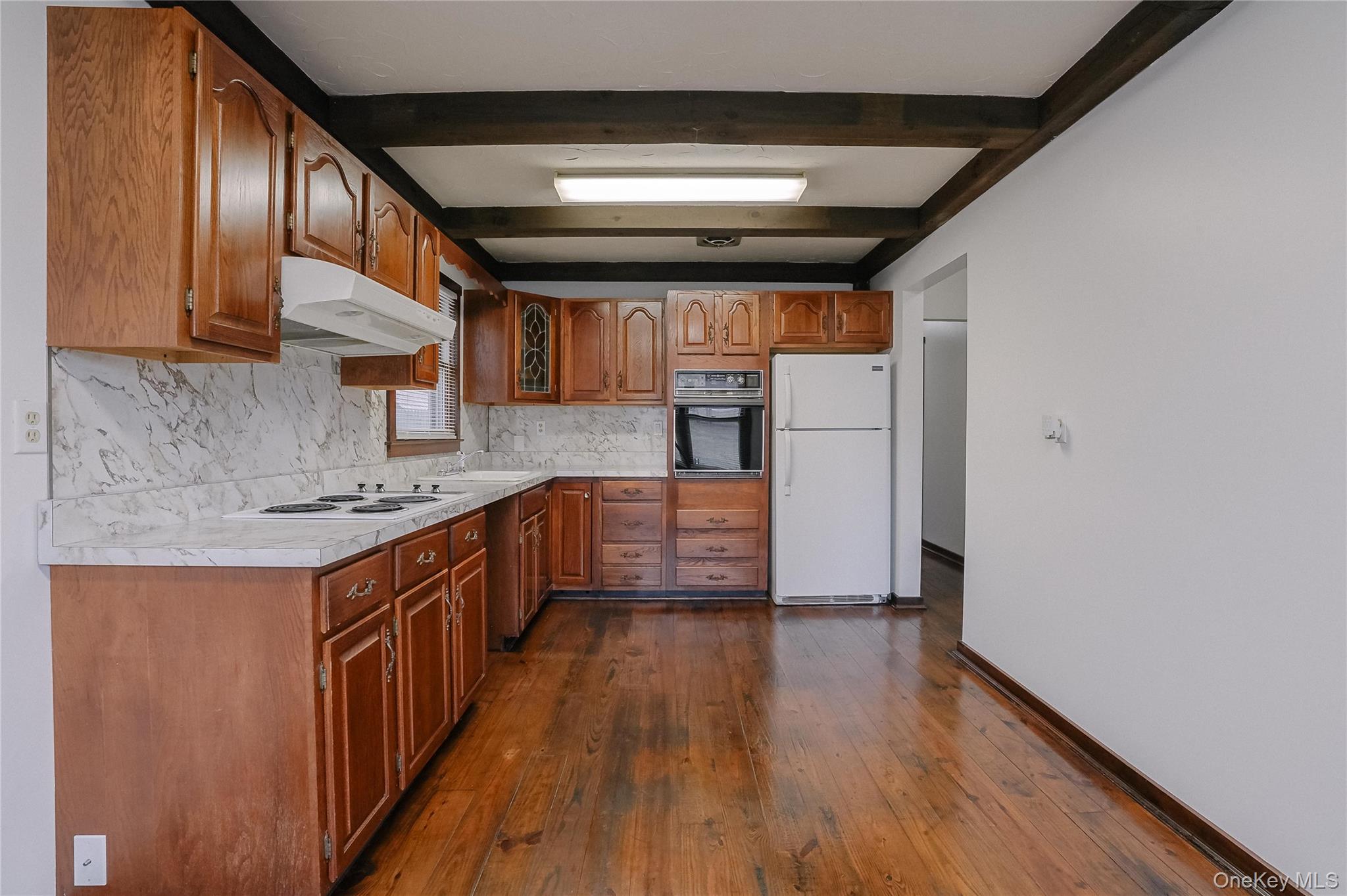 #6 photo, 1050 Route 28, 뉴욕주 Kingston , NY 12401