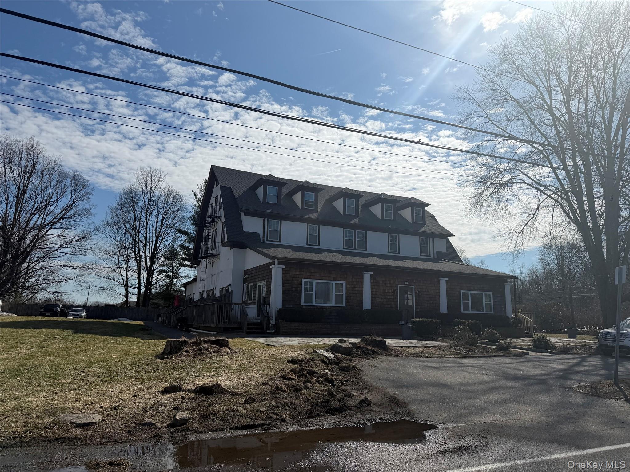 #2 photo, 185 E Lake Boulevard, Mahopac , NY 10541