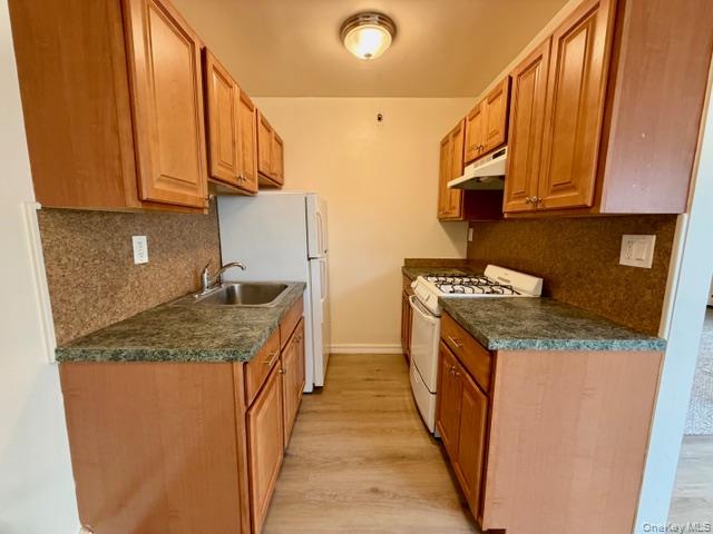 #5 photo, 185 E Lake Boulevard, Mahopac , NY 10541