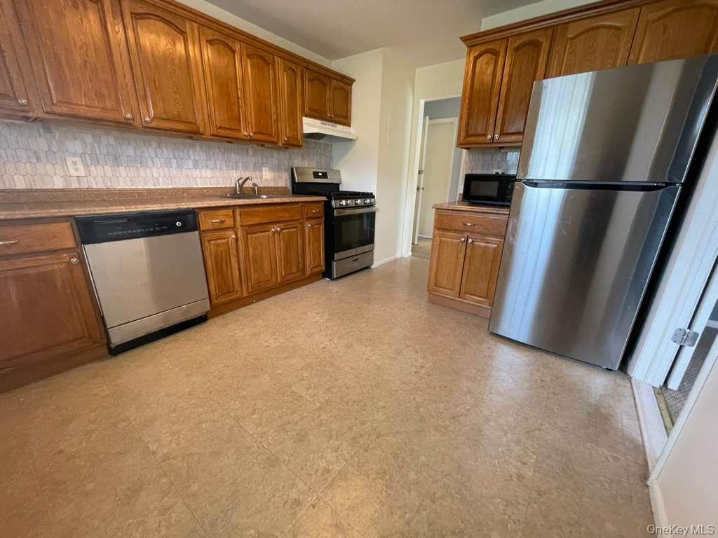 #4 photo, 220 Parkside Drive, 纽约州 Suffern , NY 10901