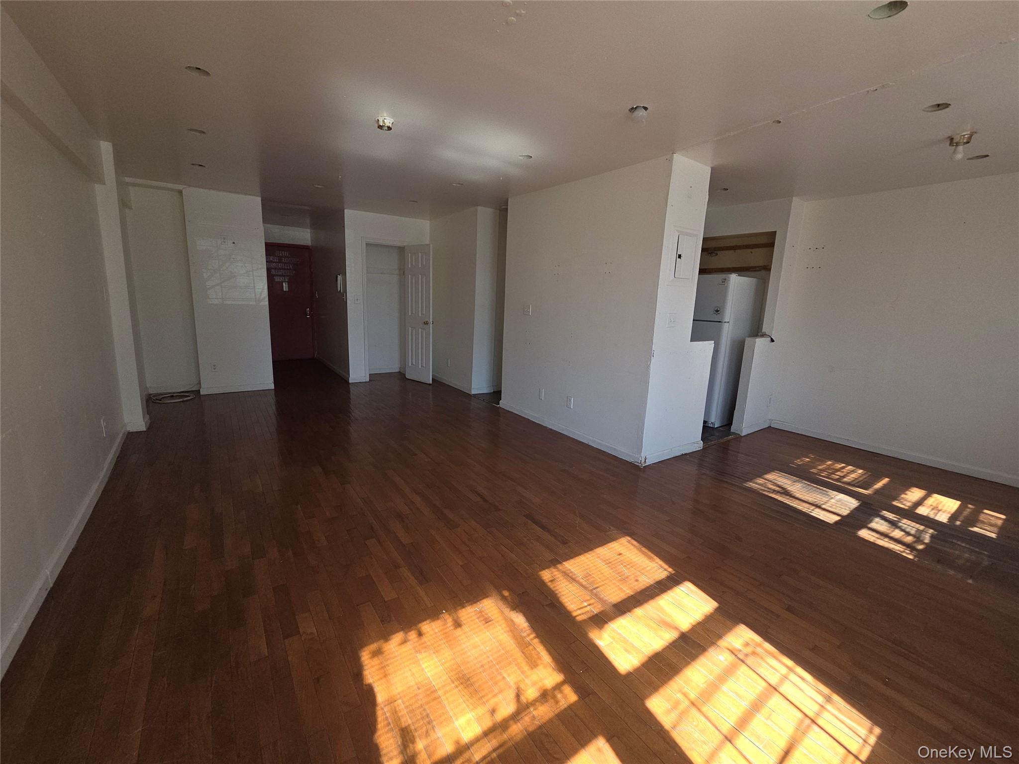 #2 photo, 86-16 60th Avenue, 法拉盛 Flushing , NY 11373