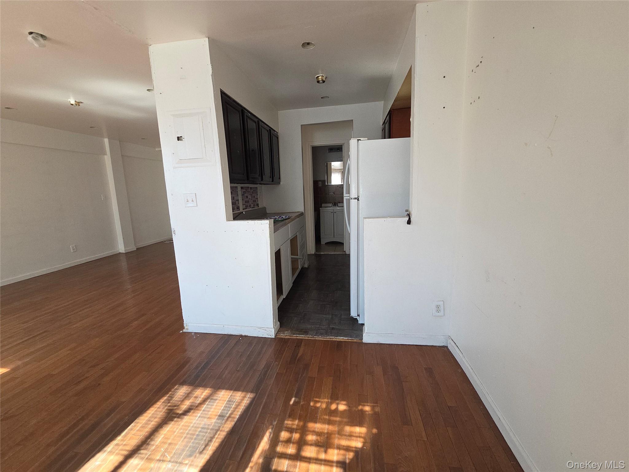 #5 photo, 86-16 60th Avenue, 法拉盛 Flushing , NY 11373