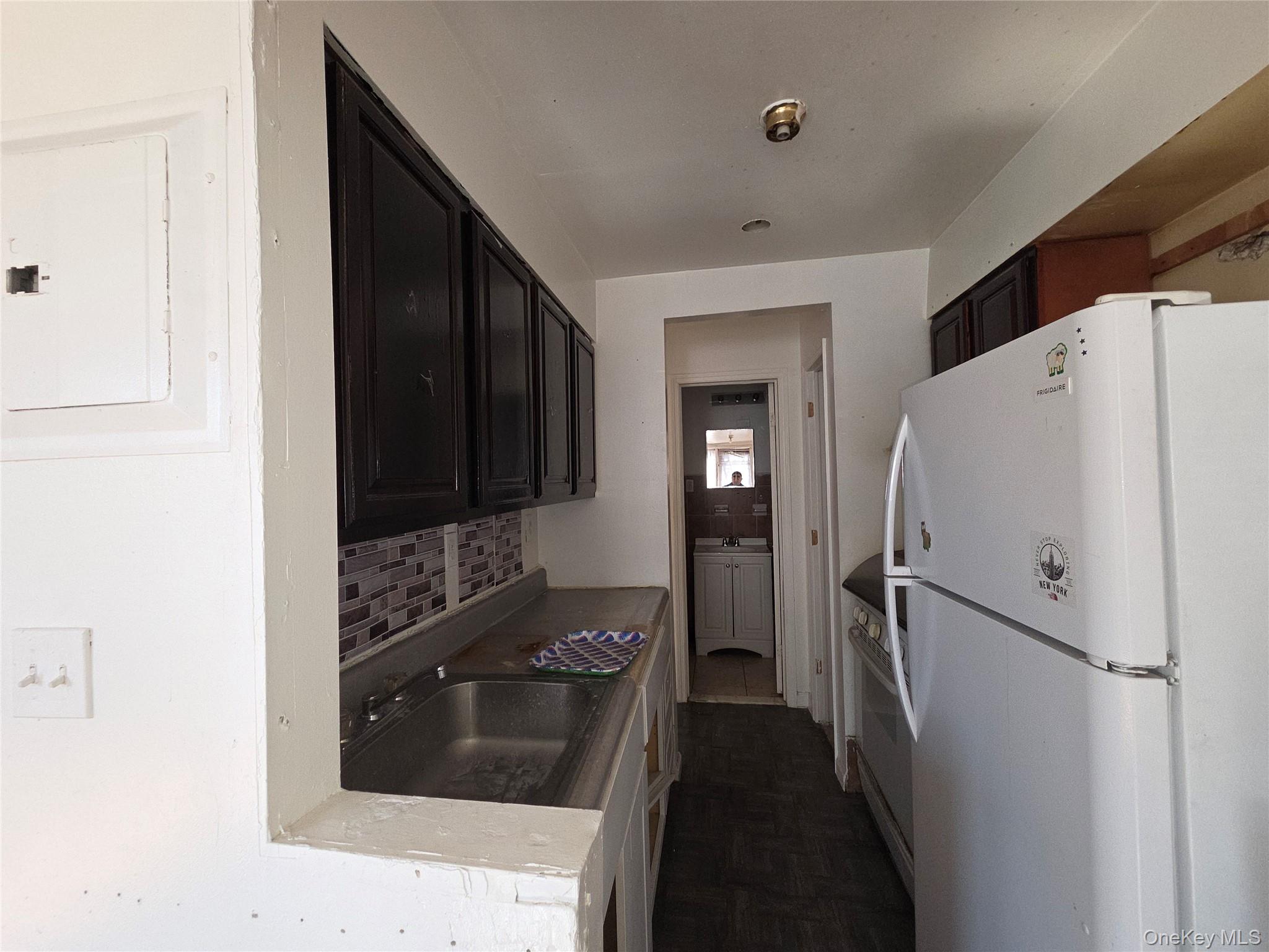 #6 photo, 86-16 60th Avenue, 法拉盛 Flushing , NY 11373