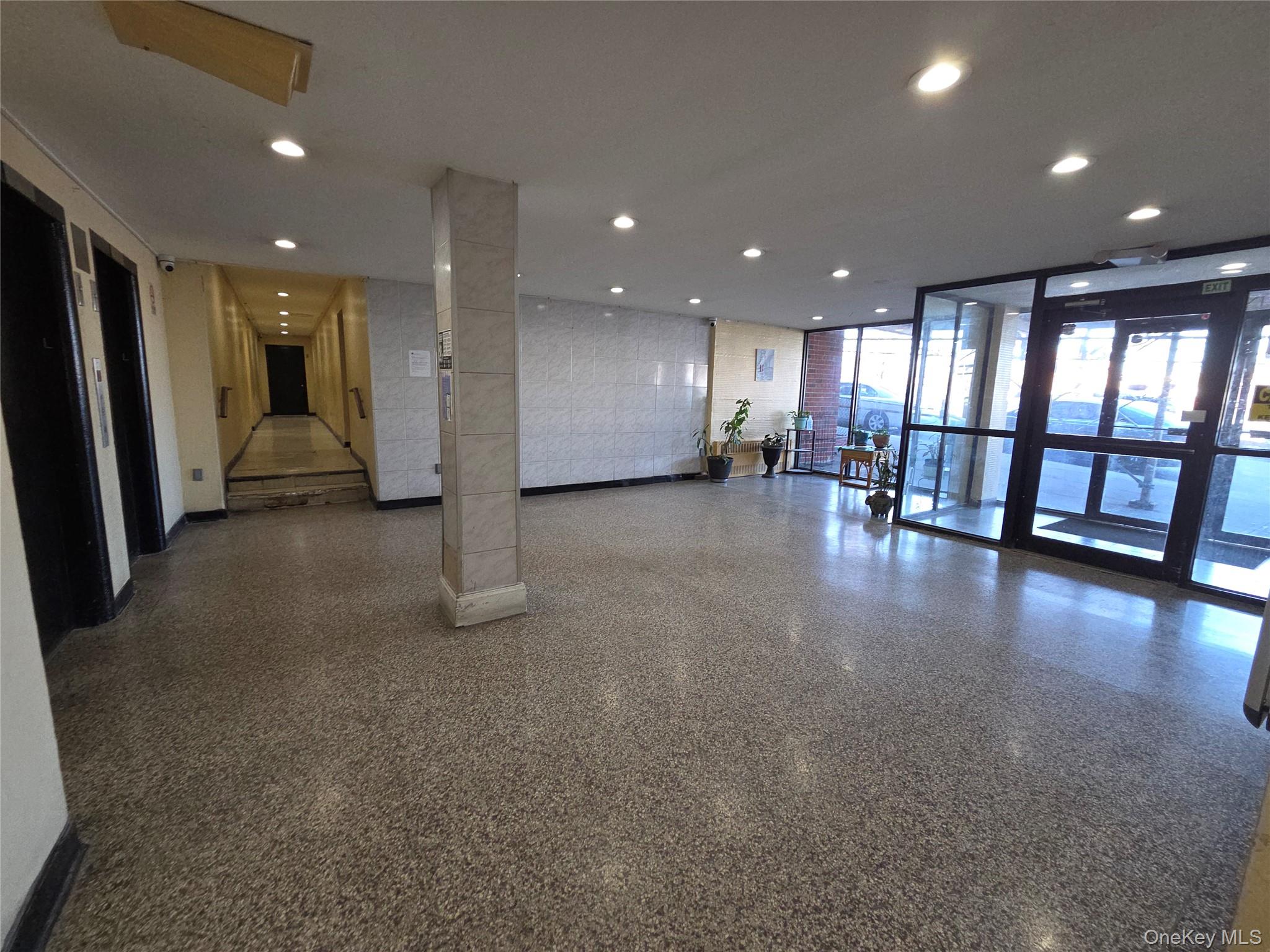 #8 photo, 86-16 60th Avenue, 法拉盛 Flushing , NY 11373