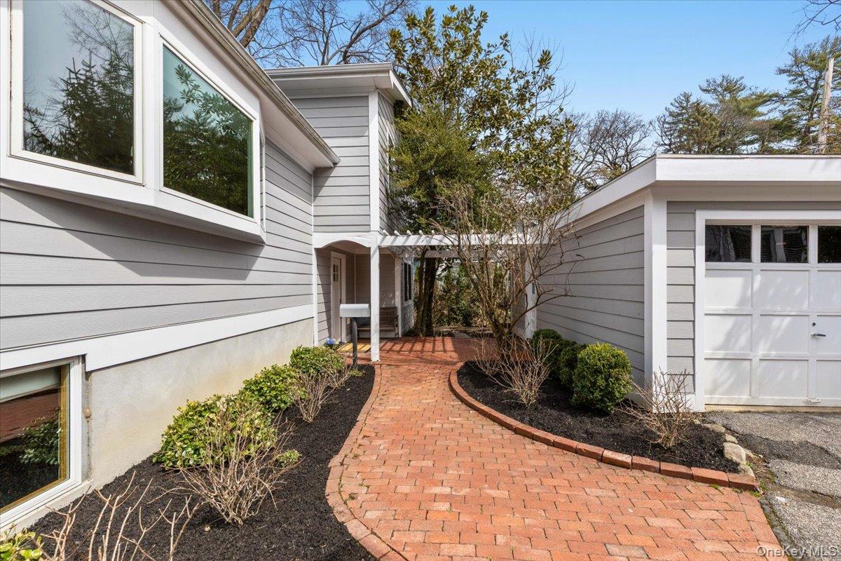 #3 photo, 2A Shadow Lane, Larchmont , NY 10538