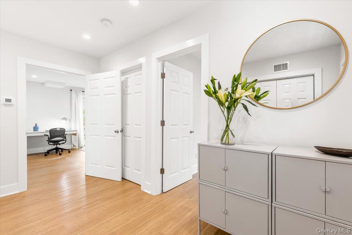 #4 photo, 2A Shadow Lane, Larchmont , NY 10538