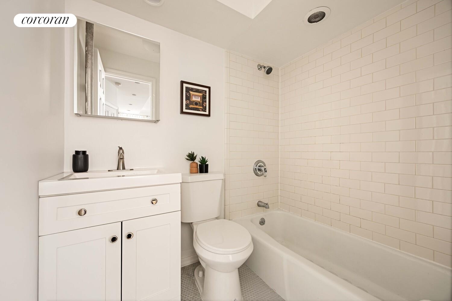 #8 photo, 256 BERGEN Street, 布鲁克林 波恩兰姆小丘 Boerum Hill , NY 11217