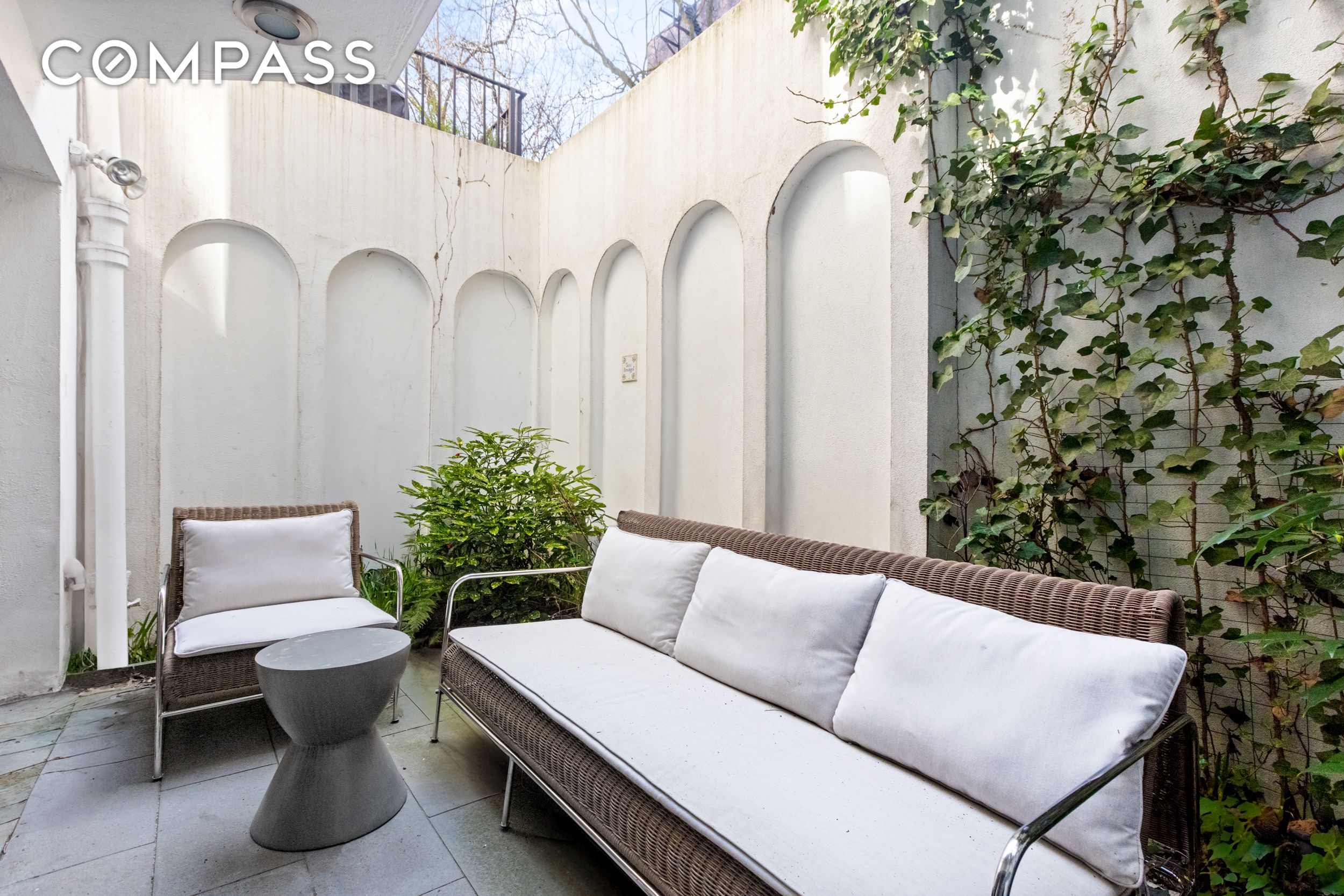 #14 photo, 248 W 11th Street, 맨해튼 West Village , NY 10014