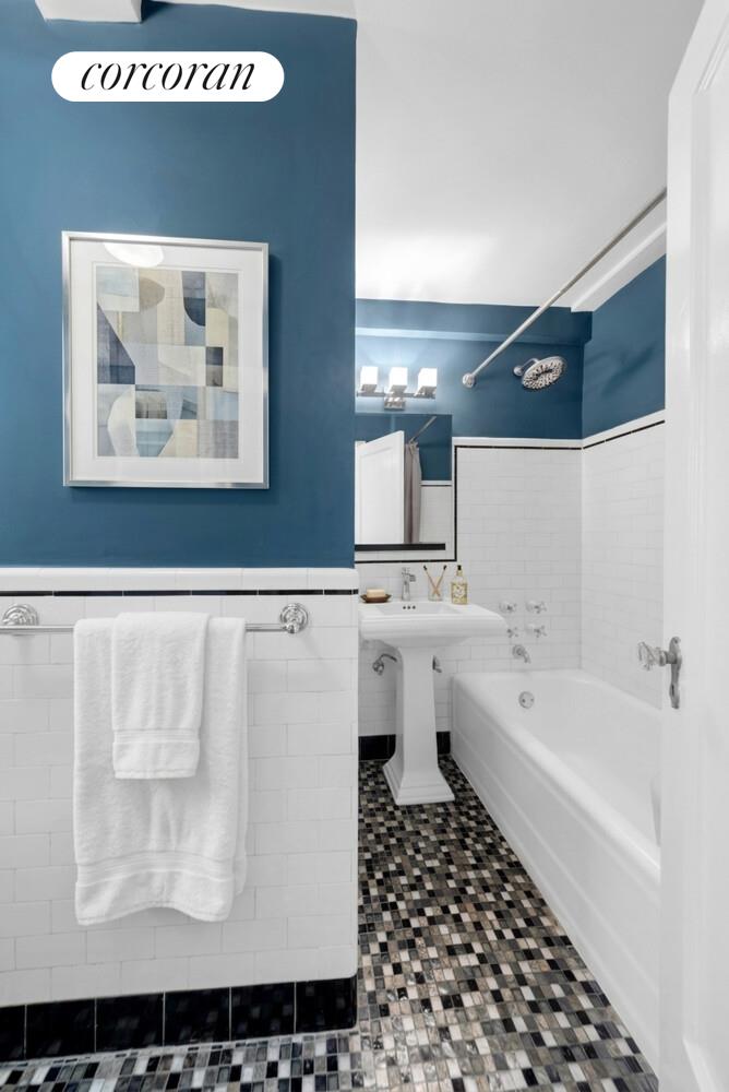 #7 photo, 102 E 22ND Street, 맨해튼 Gramercy Park , NY 10010