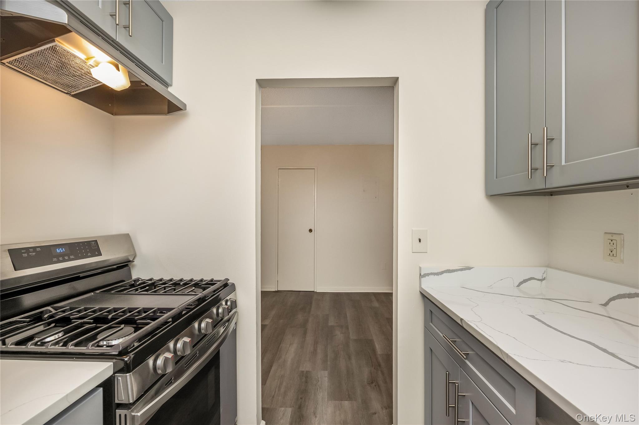 #10 photo, 135 Post Avenue, 長島 西布雷 Westbury , NY 11590