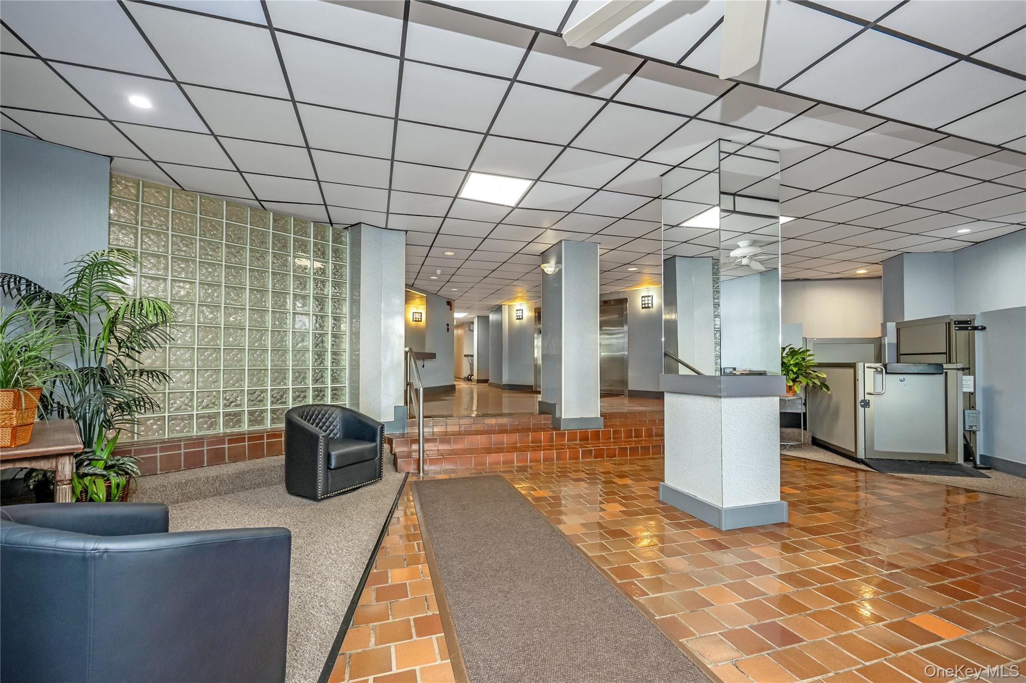 #4 photo, 135 Post Avenue, 長島 西布雷 Westbury , NY 11590