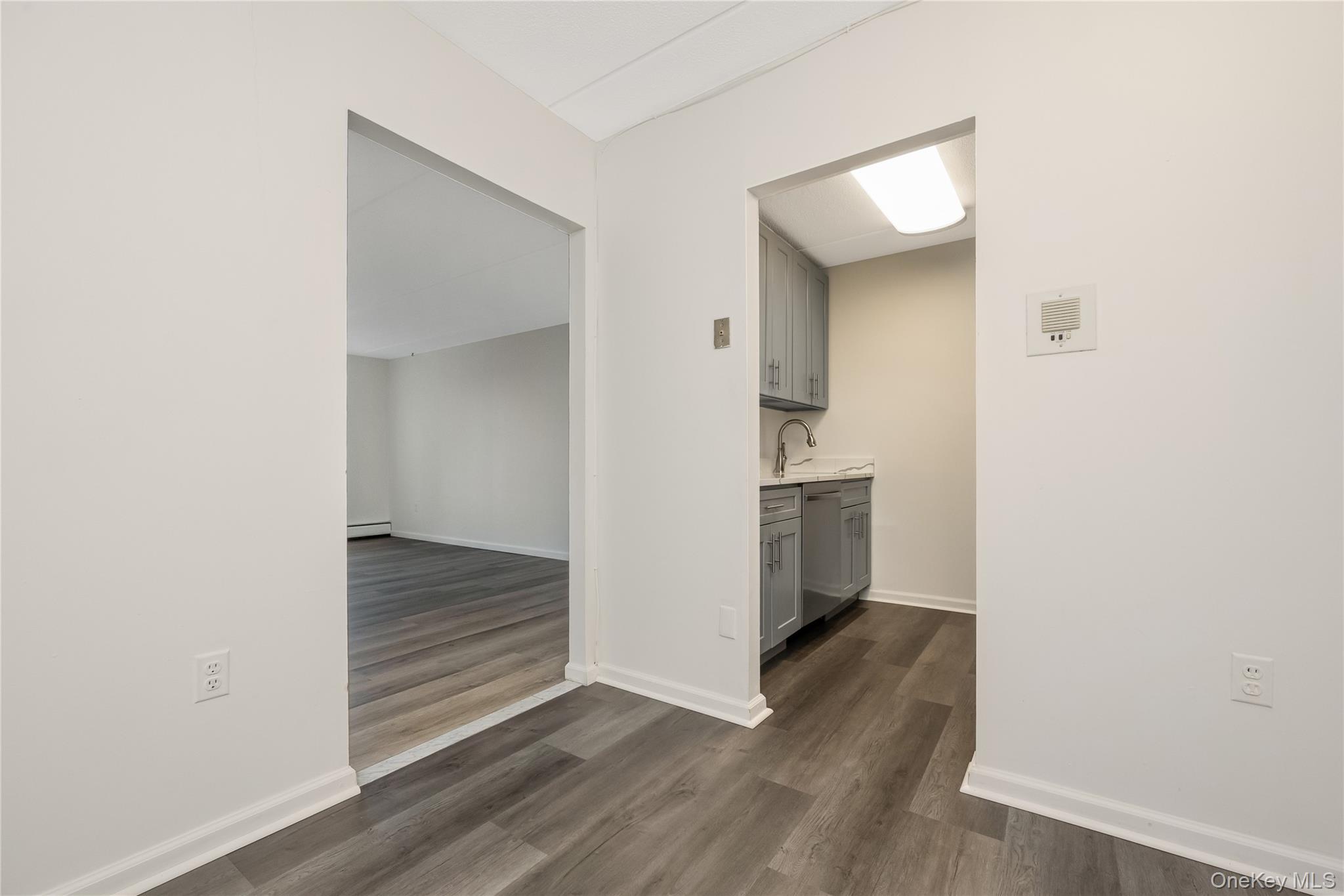 #6 photo, 135 Post Avenue, 長島 西布雷 Westbury , NY 11590