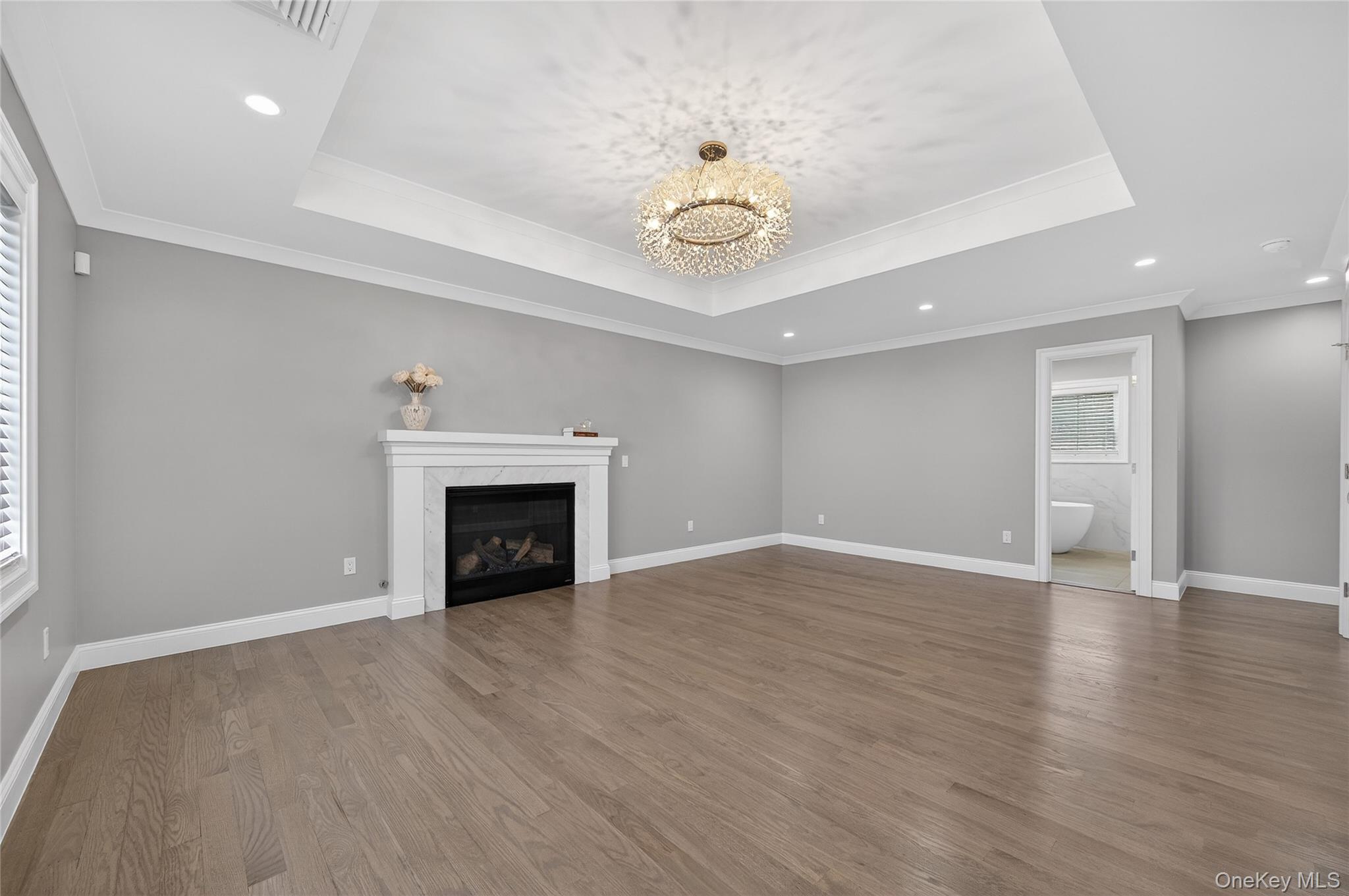 #17 photo, 208 Cow Neck Road, Port Washington , NY 11050