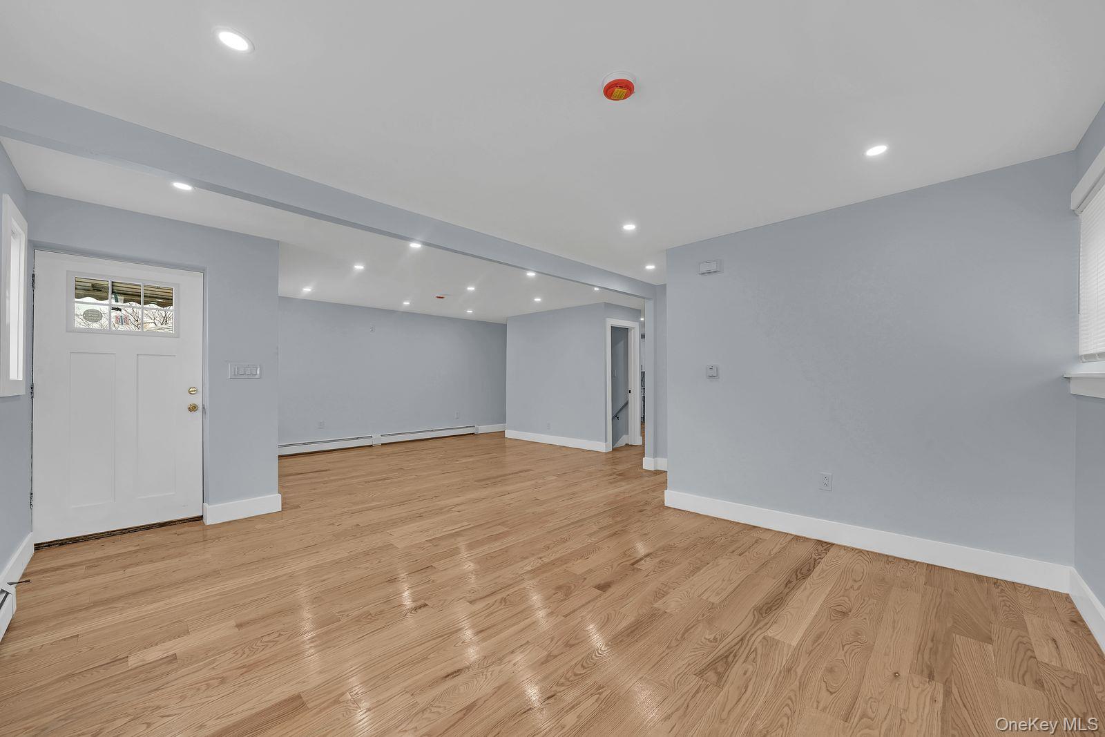 #2 photo, 1616 HAMMERSLEY Avenue, ব্রঙ্কস Bronx , NY 10469