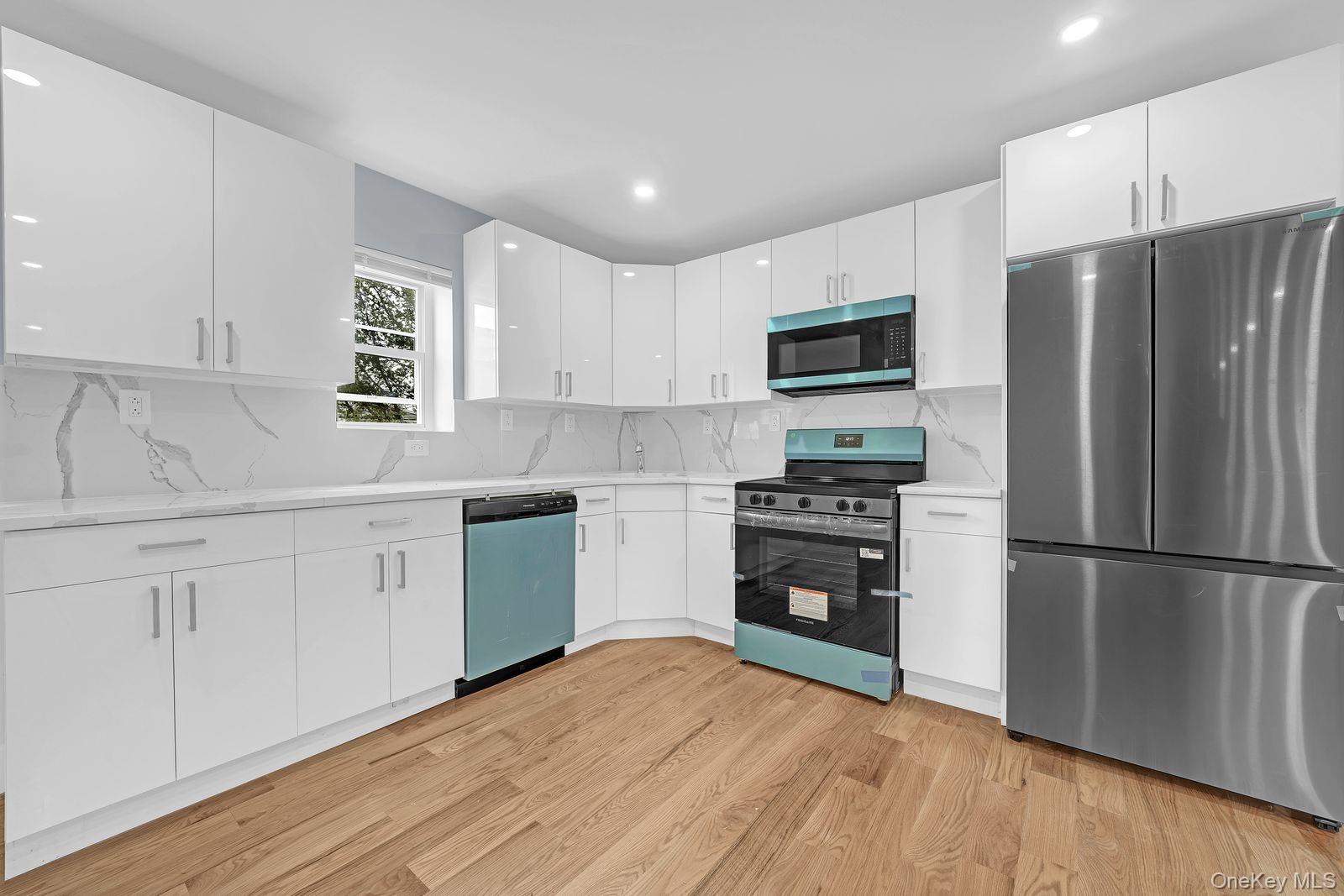 #6 photo, 1616 HAMMERSLEY Avenue, ব্রঙ্কস Bronx , NY 10469