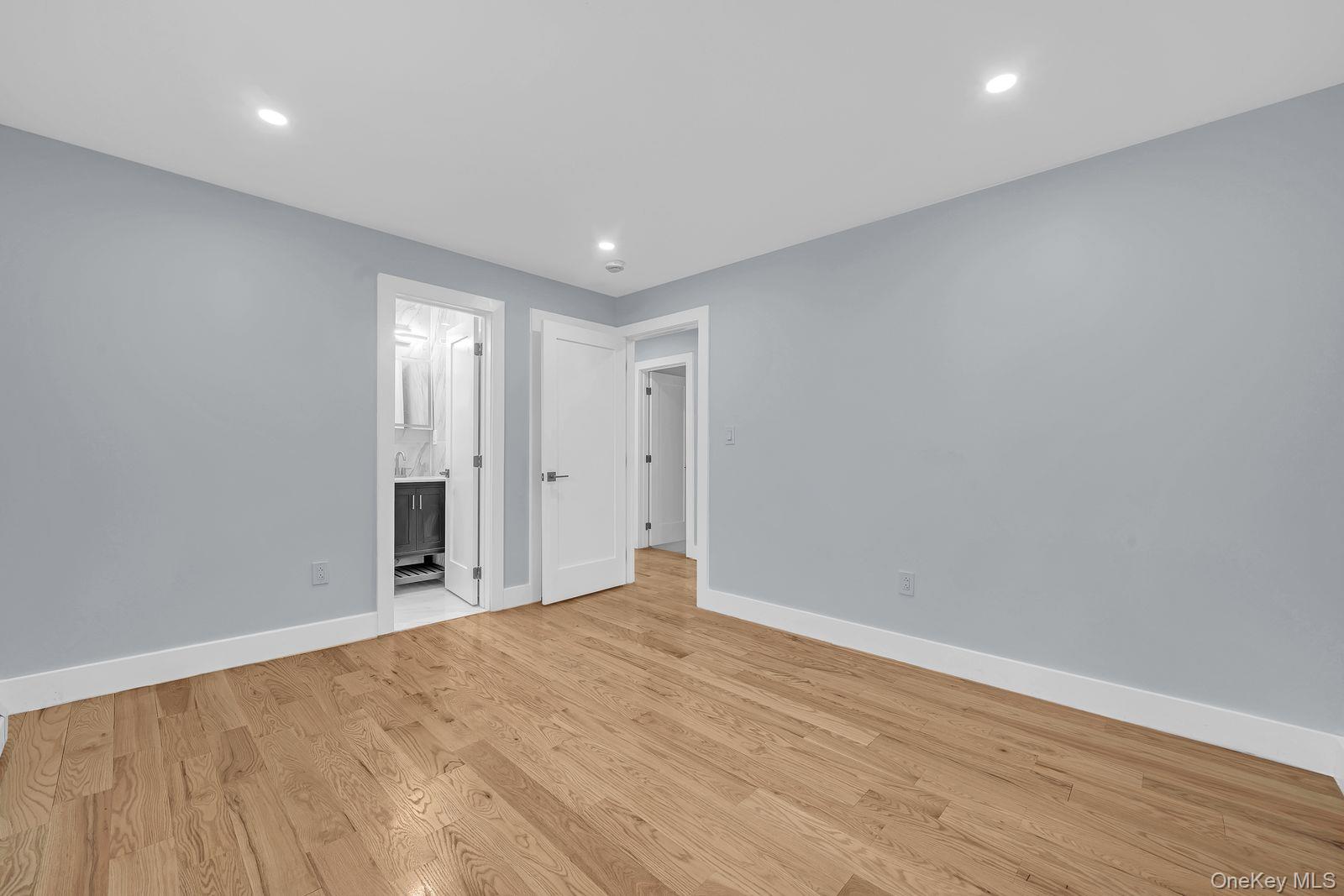 #9 photo, 1616 HAMMERSLEY Avenue, ব্রঙ্কস Bronx , NY 10469