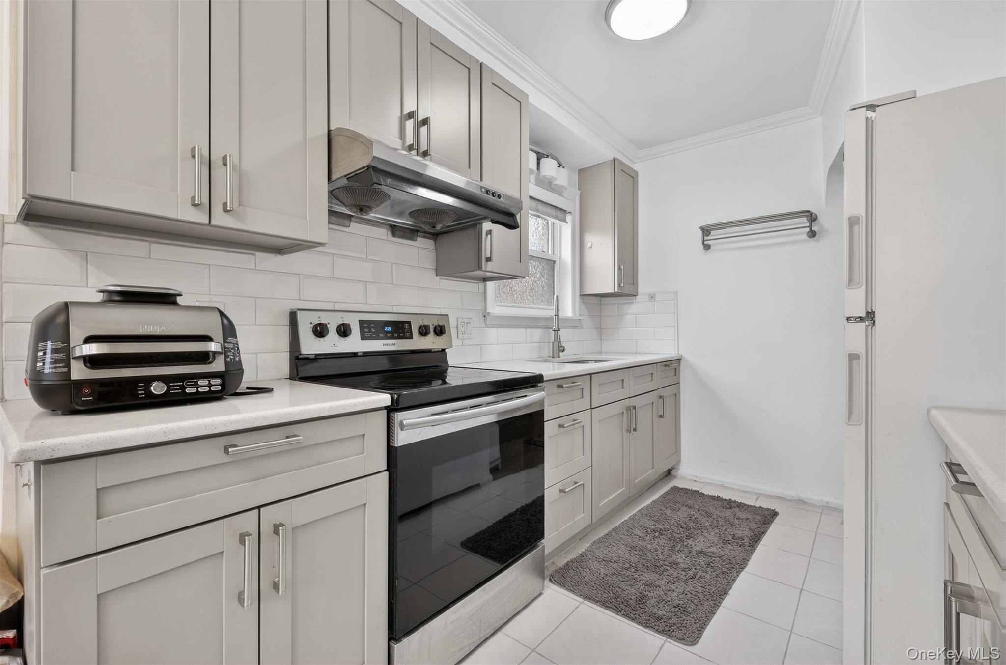 #12 photo, 147-50 Barclay Avenue, 法拉盛 Flushing , NY 11355