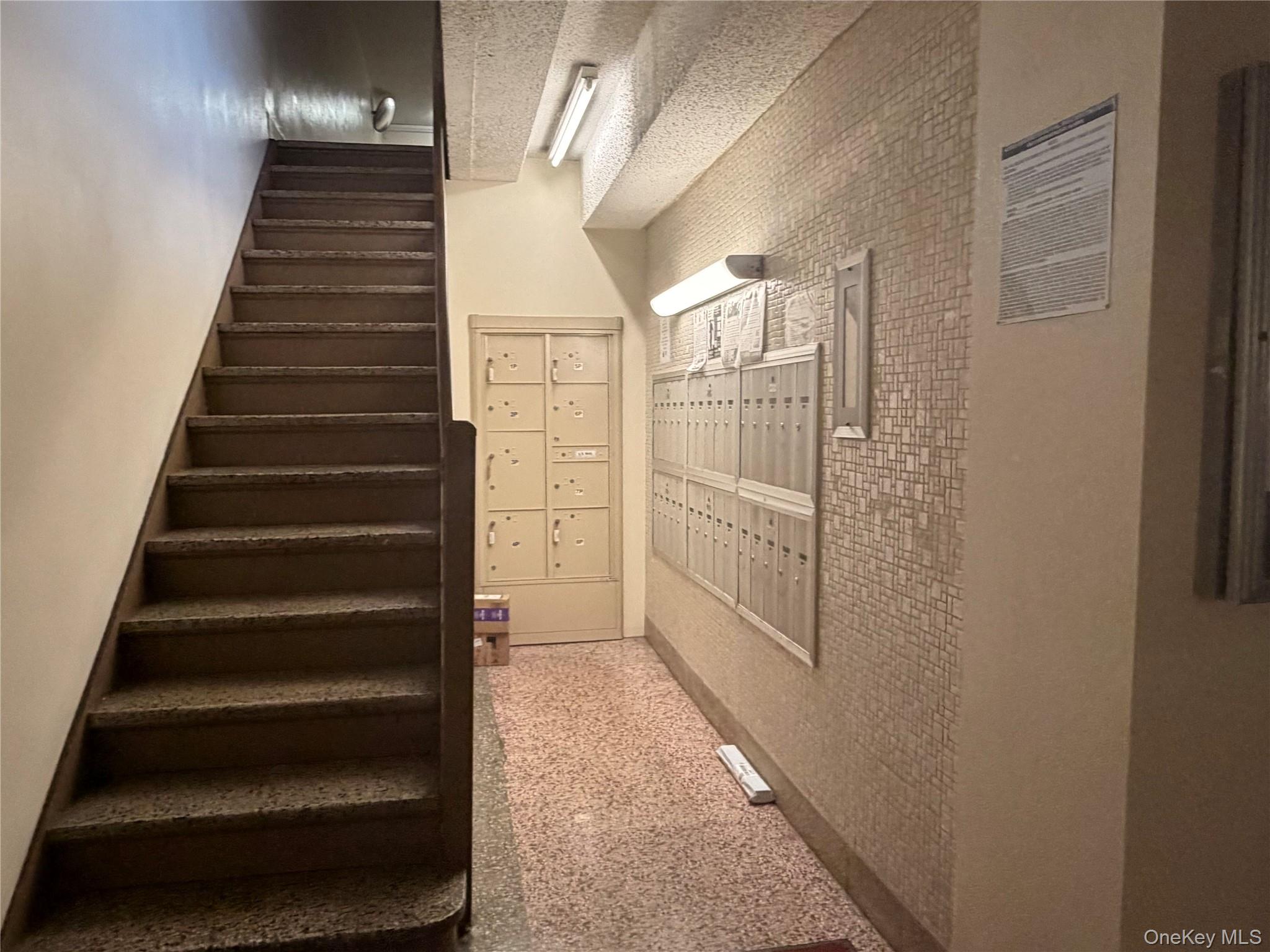 #13 photo, 32-22 91 Street, কুইন্‌স East Elmhurst , NY 11369