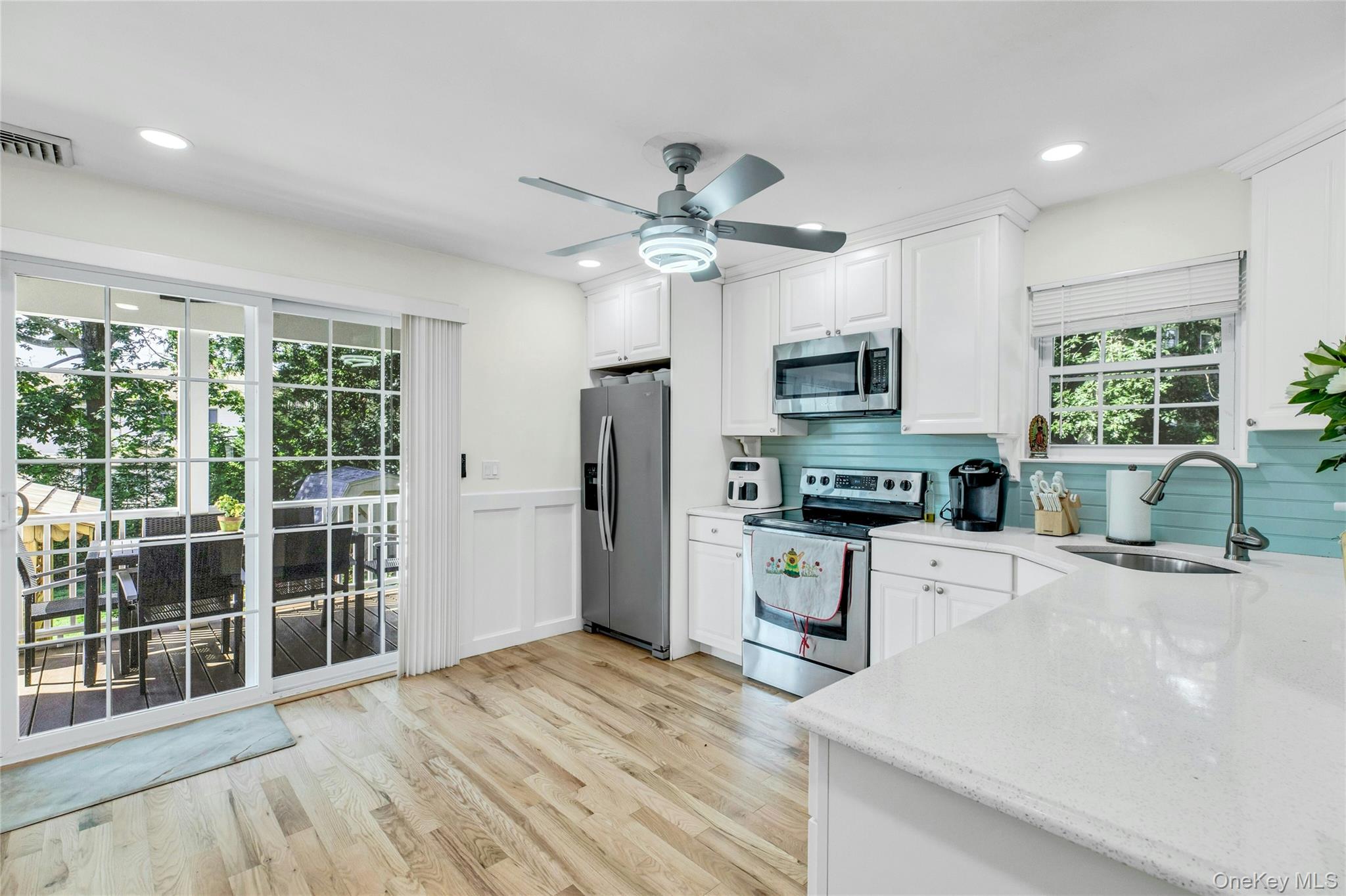 #9 photo, 35 Grant Boulevard, सफ़ोक काउंटी Hampton Bays , NY 11946