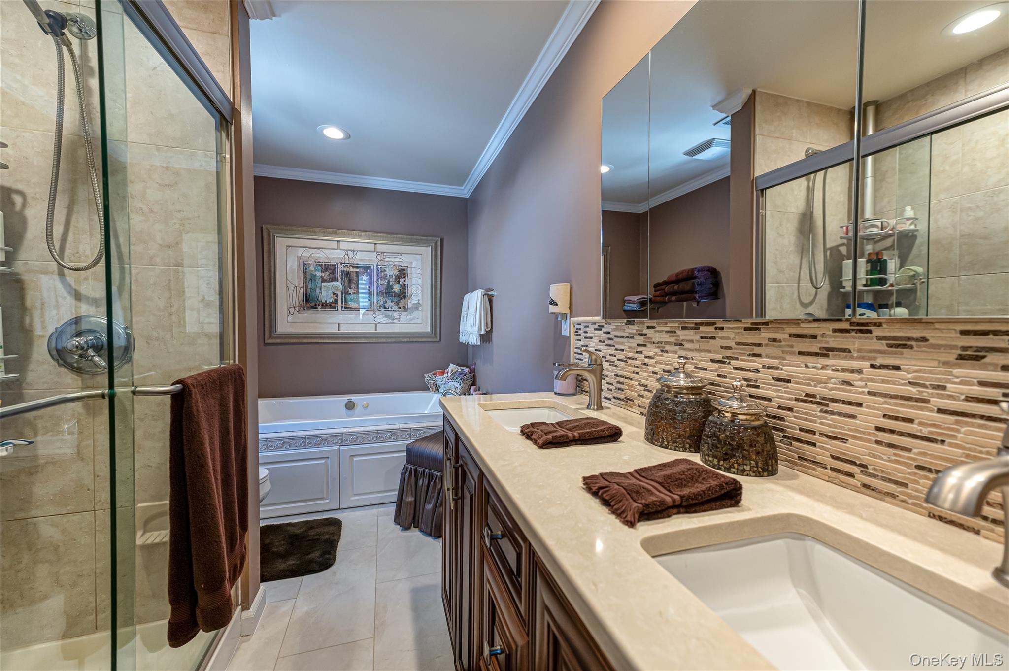 #17 photo, 388 Forest Avenue, নাসাউ কাউন্টি Massapequa , NY 11758