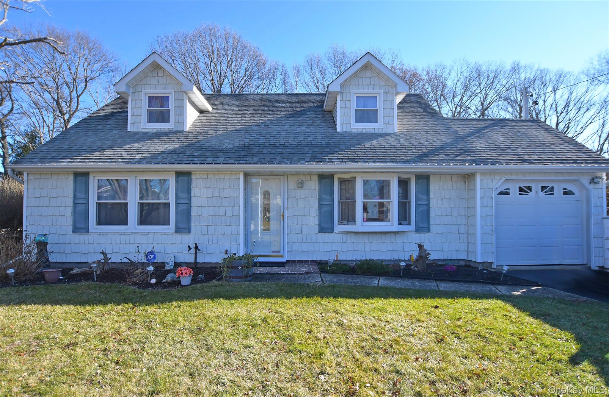 #2 photo, 359 Randall Road, 롱 아일랜드 Ridge , NY 11961